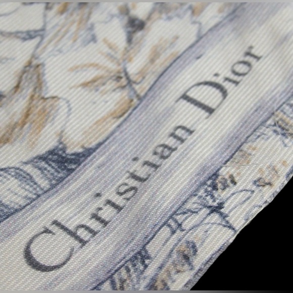 DIOR Floral Silk Scarf 😍🌸 - Picture 9 of 16